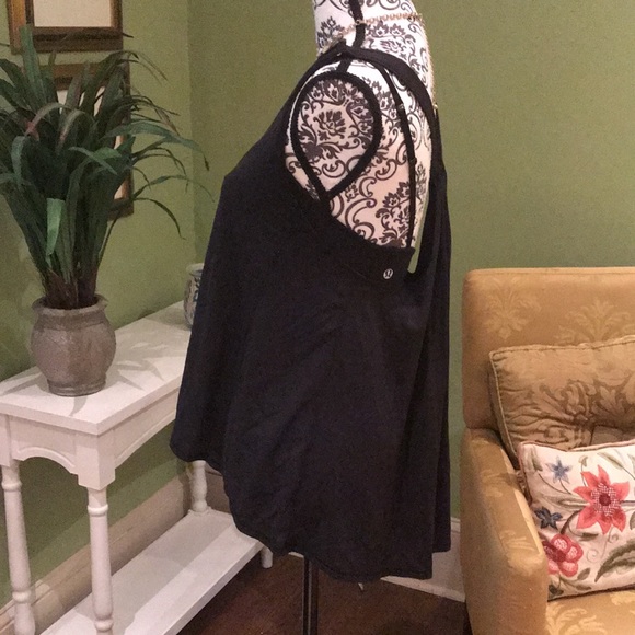 Lululemon tank - Picture 2 of 6